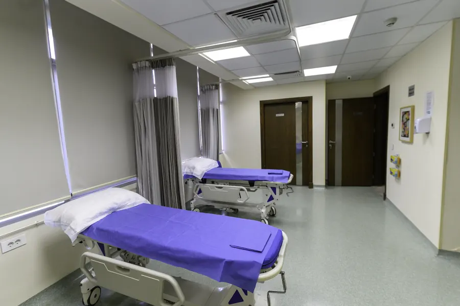 The recovery area and corridor